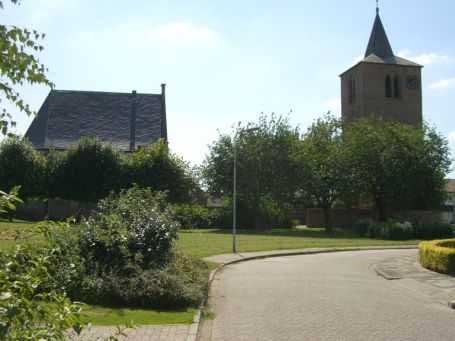 Gendt : Protestantische Kirche, von der Kirche am Deich ist nur noch der Chorraum und der Turm erhalten geblieben.